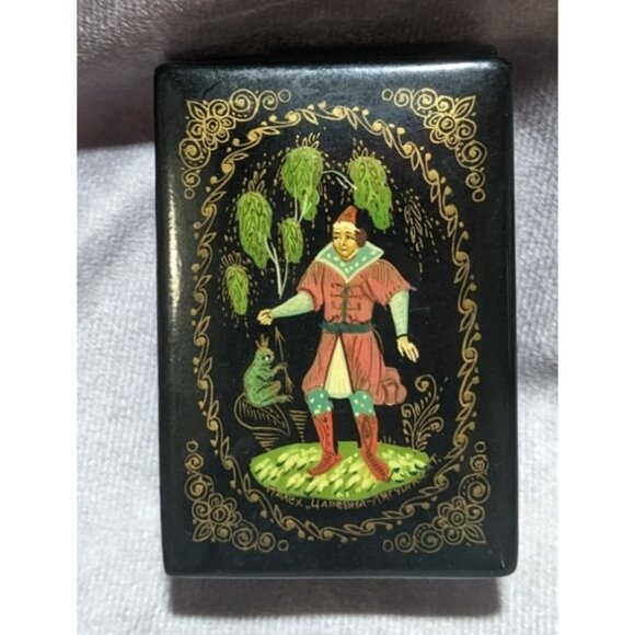Vintage Russian Frog Princess Palekh Hand Painted Trinket Box - Picture 4 of 6